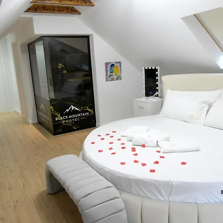 Hotel Blackmountain 2024
