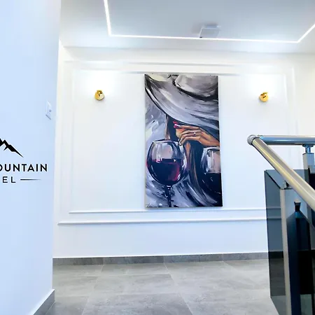 Hotel Blackmountain 2024