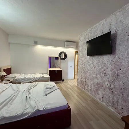 Bar Restorant Real Hotel Bajram Curri