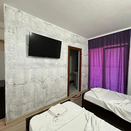 Bar Restorant Real Bajram Curri